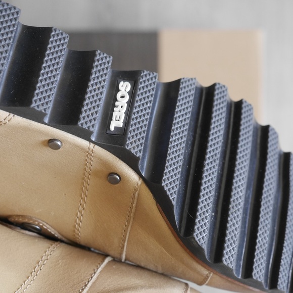 Sorel tan lace up waterproof leather wedge boots | size 6 - Picture 7 of 8